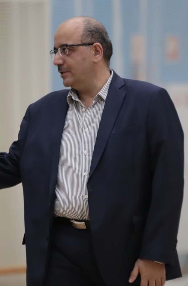 Доктор Хасун за работой